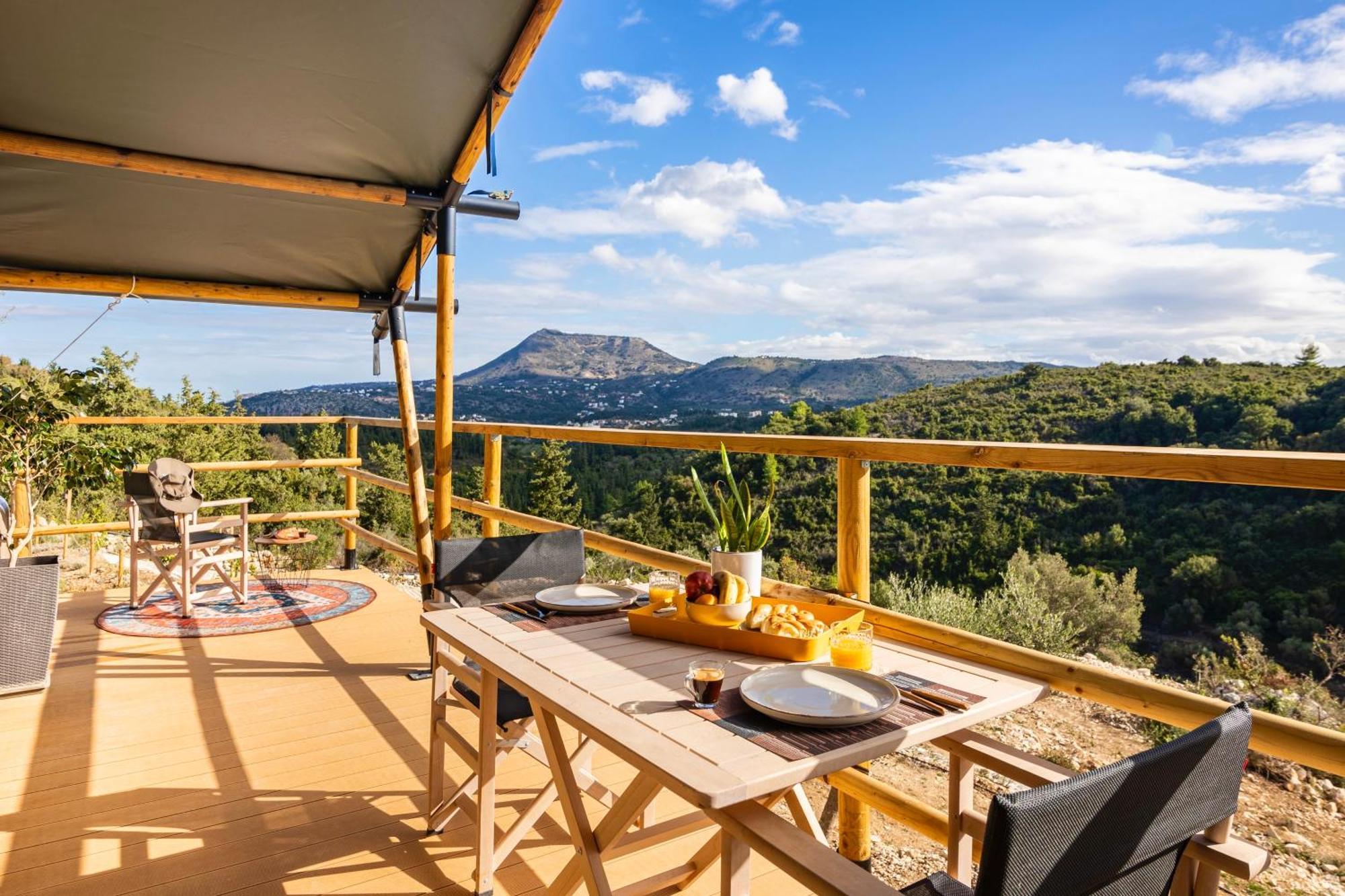 Civara - Private Glamping In Nature With Jakuzzi Luxury tent Tsivaras