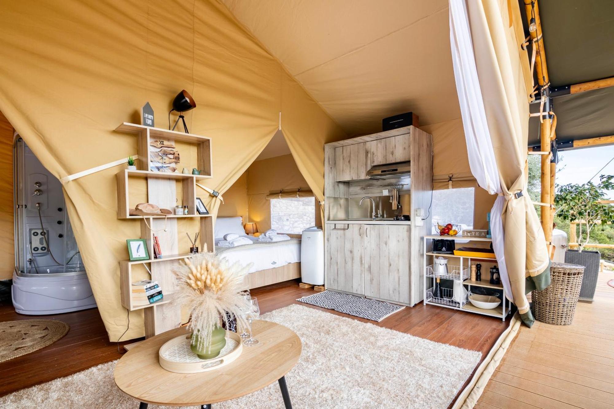 Civara - Private Glamping In Nature With Jakuzzi * Tsivaras