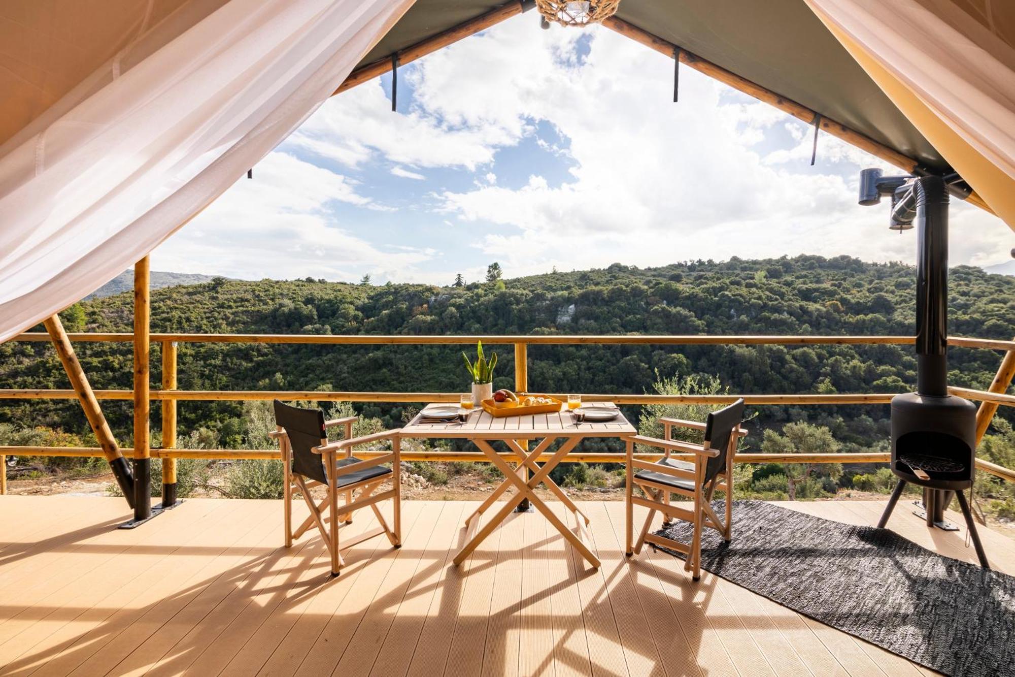Civara - Private Glamping In Nature With Jakuzzi Luxury tent
